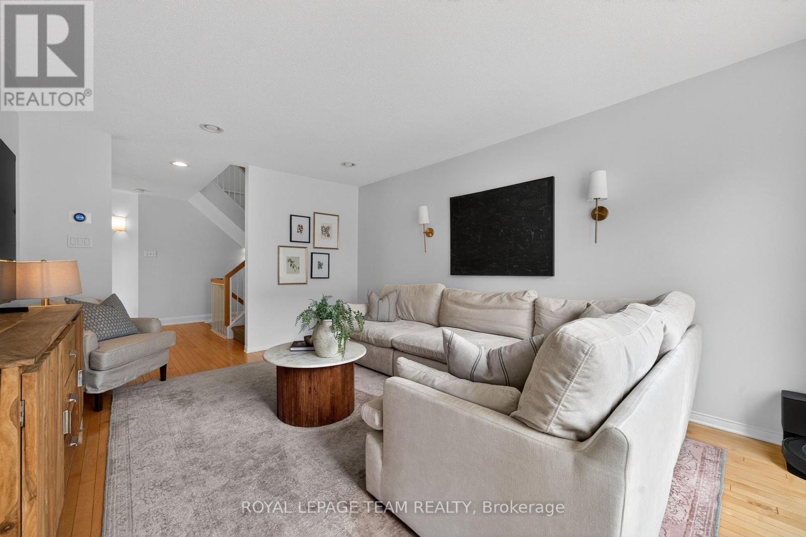 75 SCAMPTON DRIVE - 23