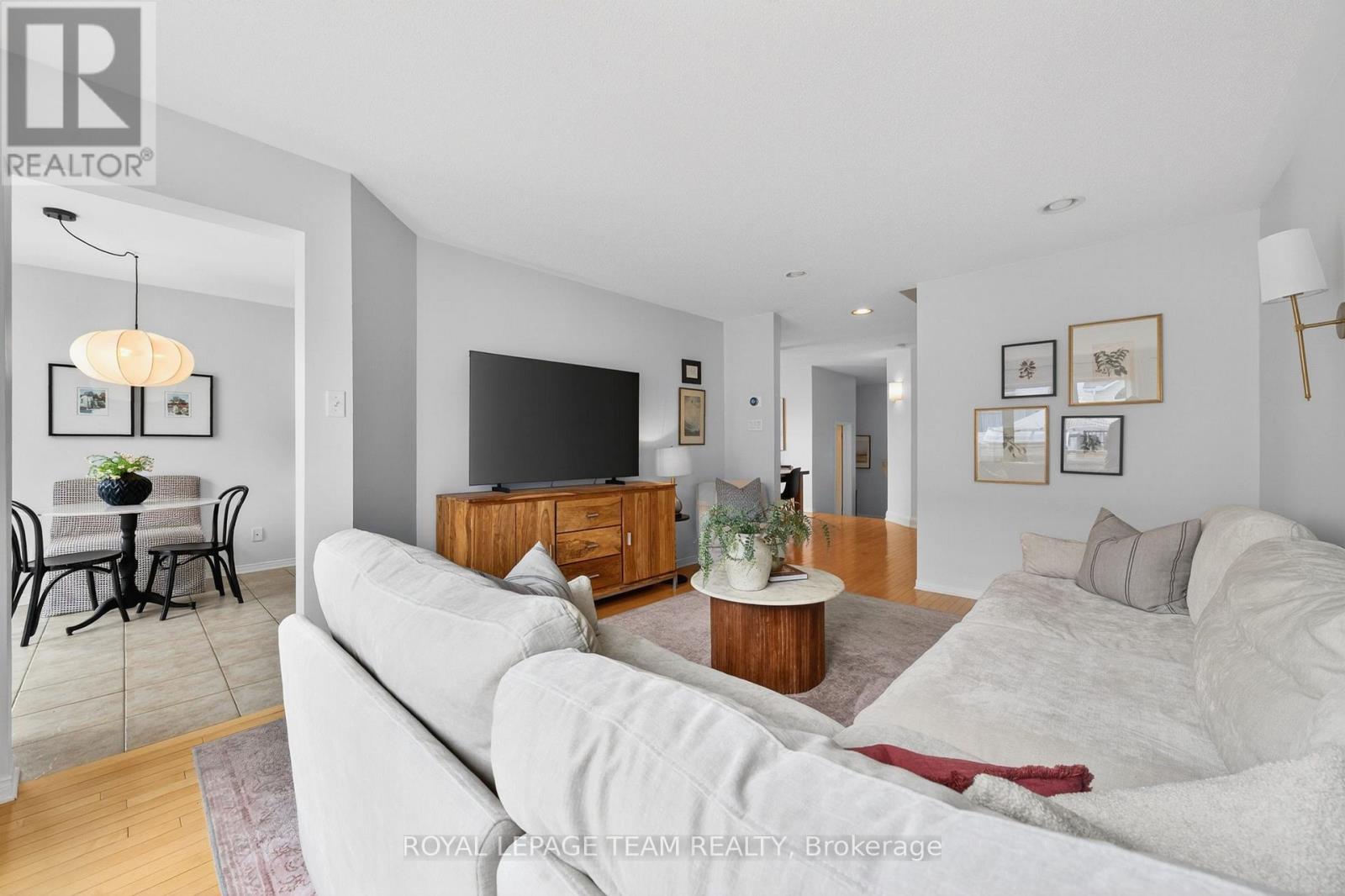 75 SCAMPTON DRIVE - 24