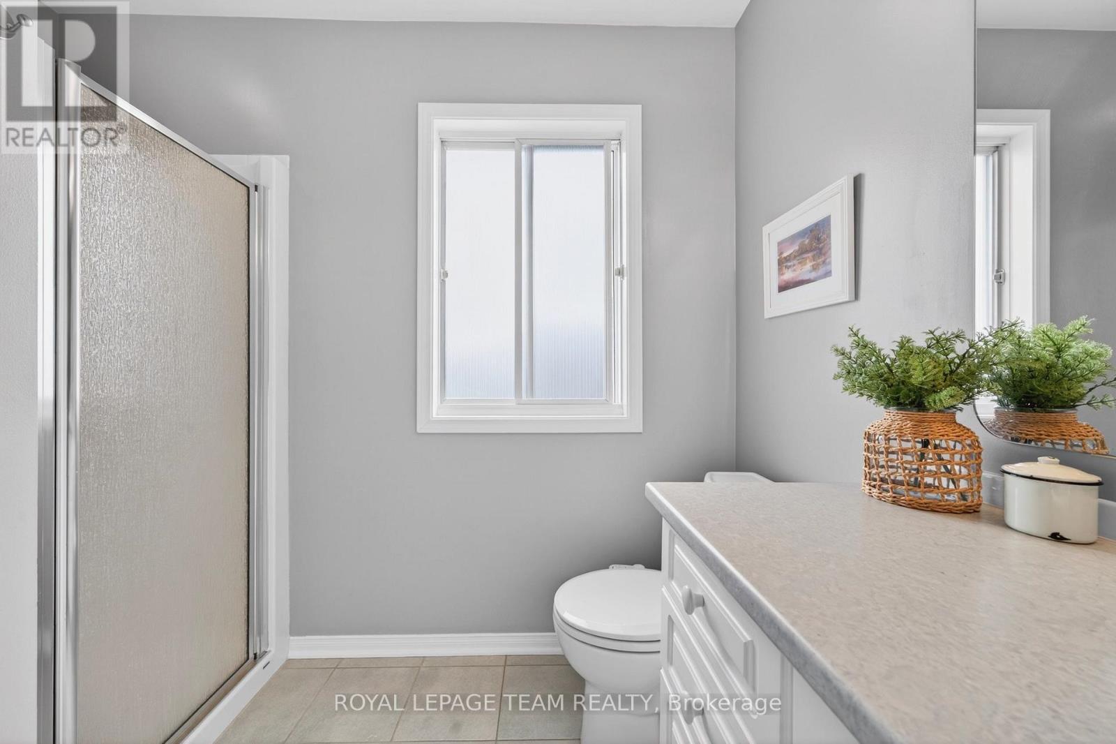75 SCAMPTON DRIVE - 36
