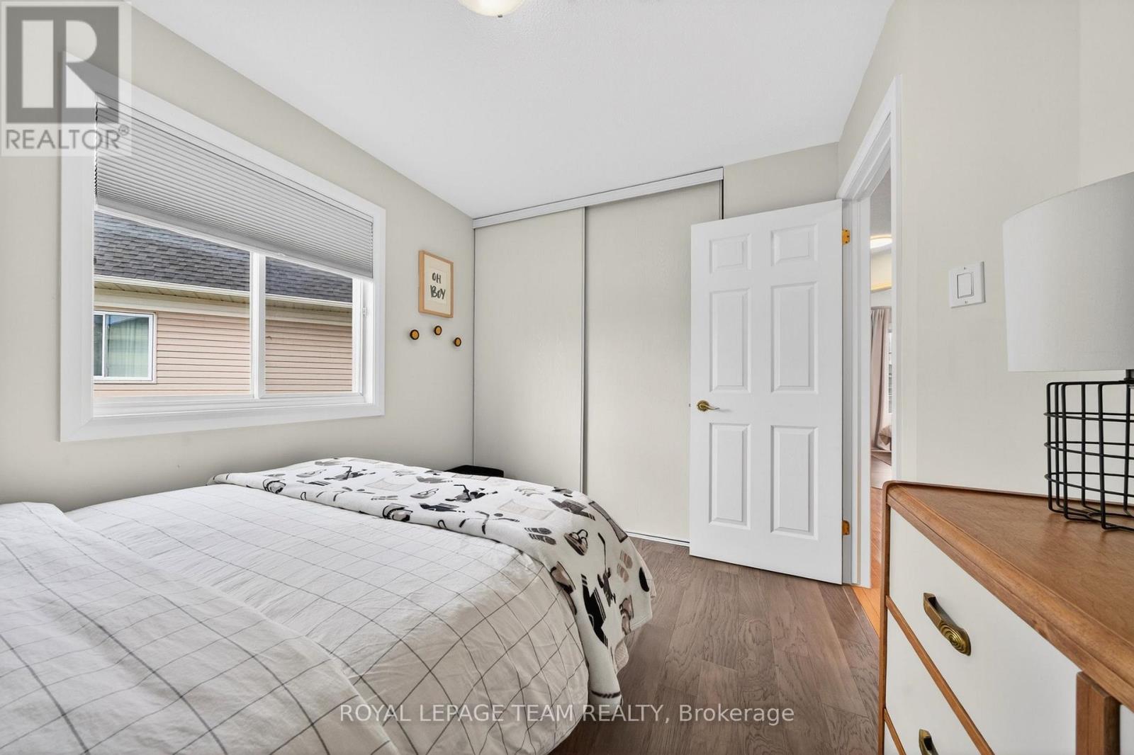 75 SCAMPTON DRIVE - 38