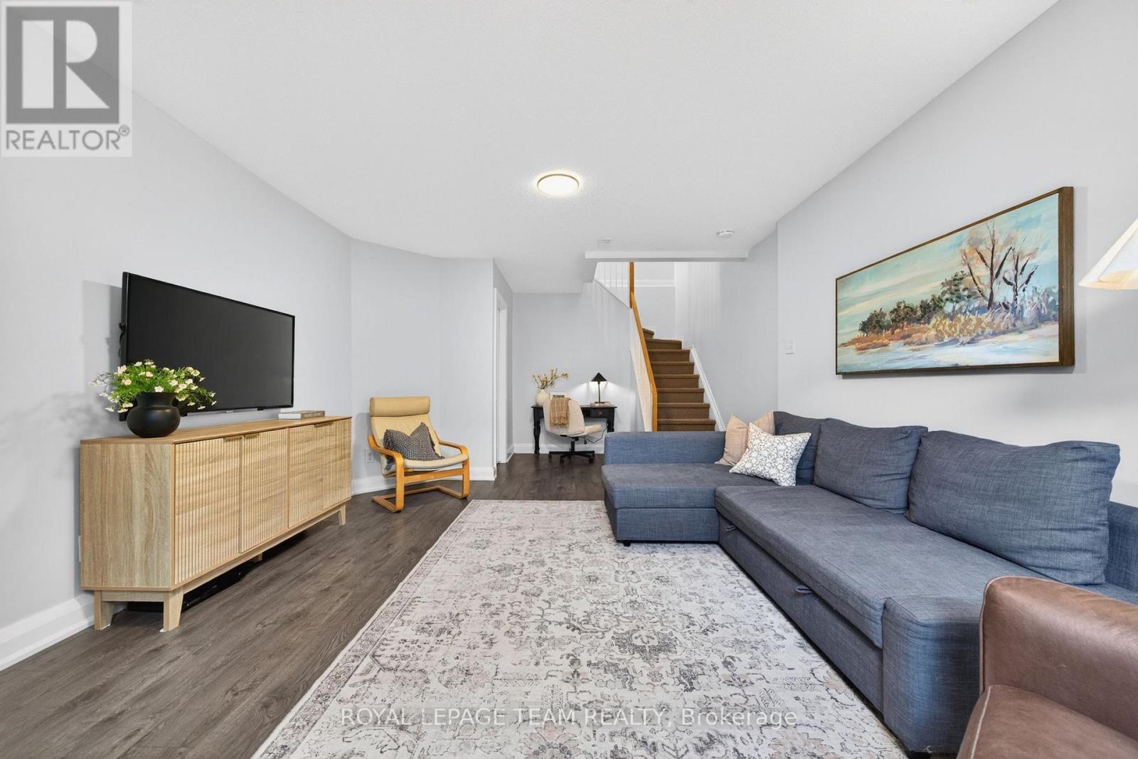 75 SCAMPTON DRIVE - 46