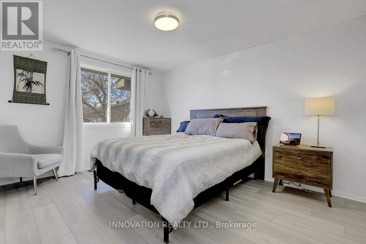 177 PICKFORD DRIVE - 22