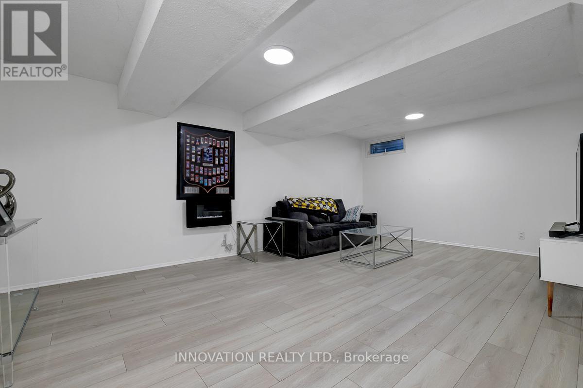 177 PICKFORD DRIVE - 35