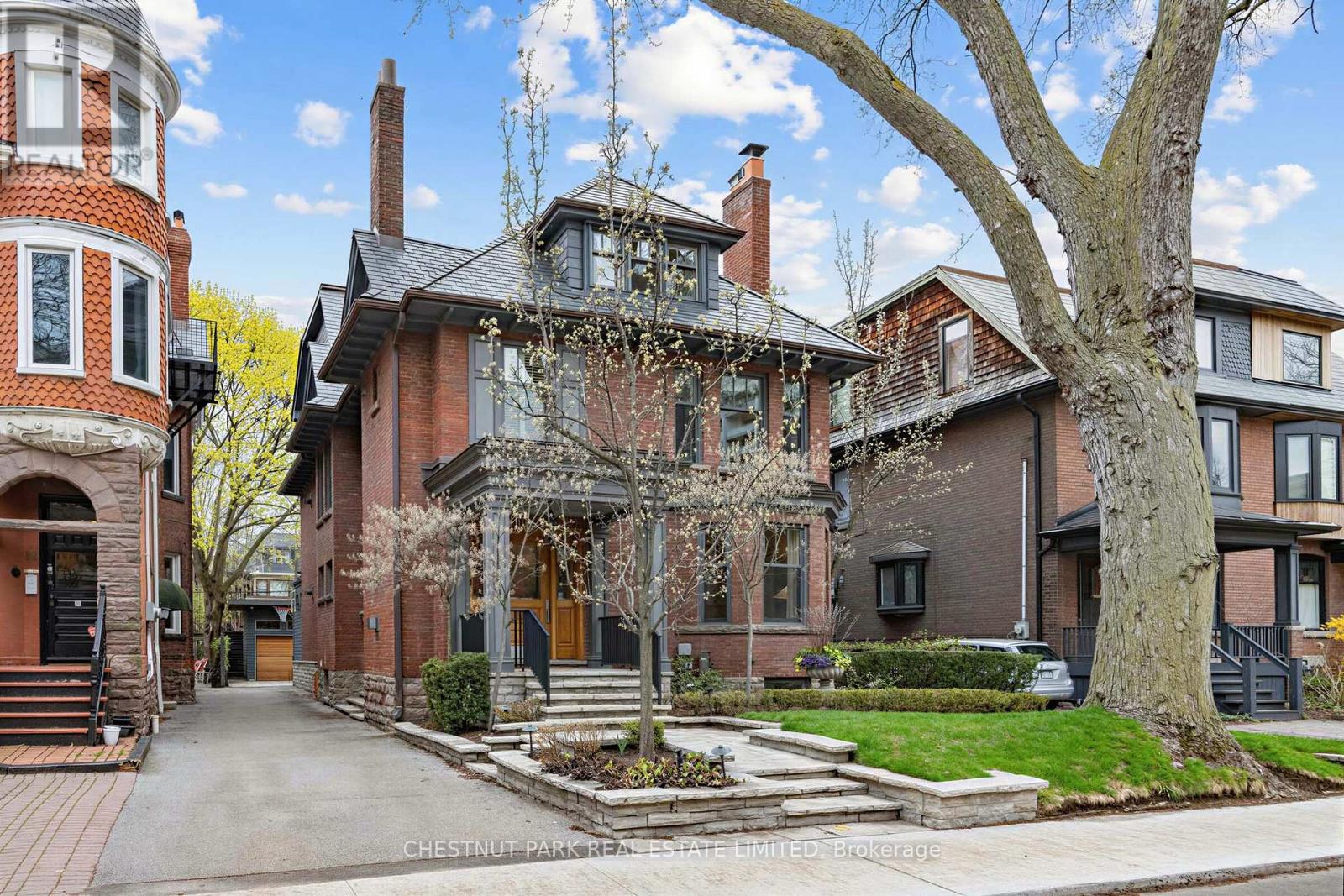 Listing photo of 94 WALMER ROAD