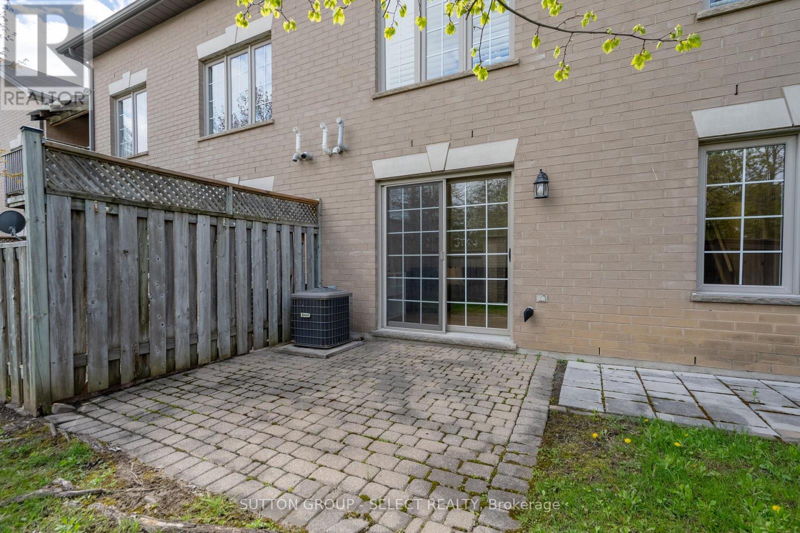 #5 270 NORTH CENTRE ROAD - 34