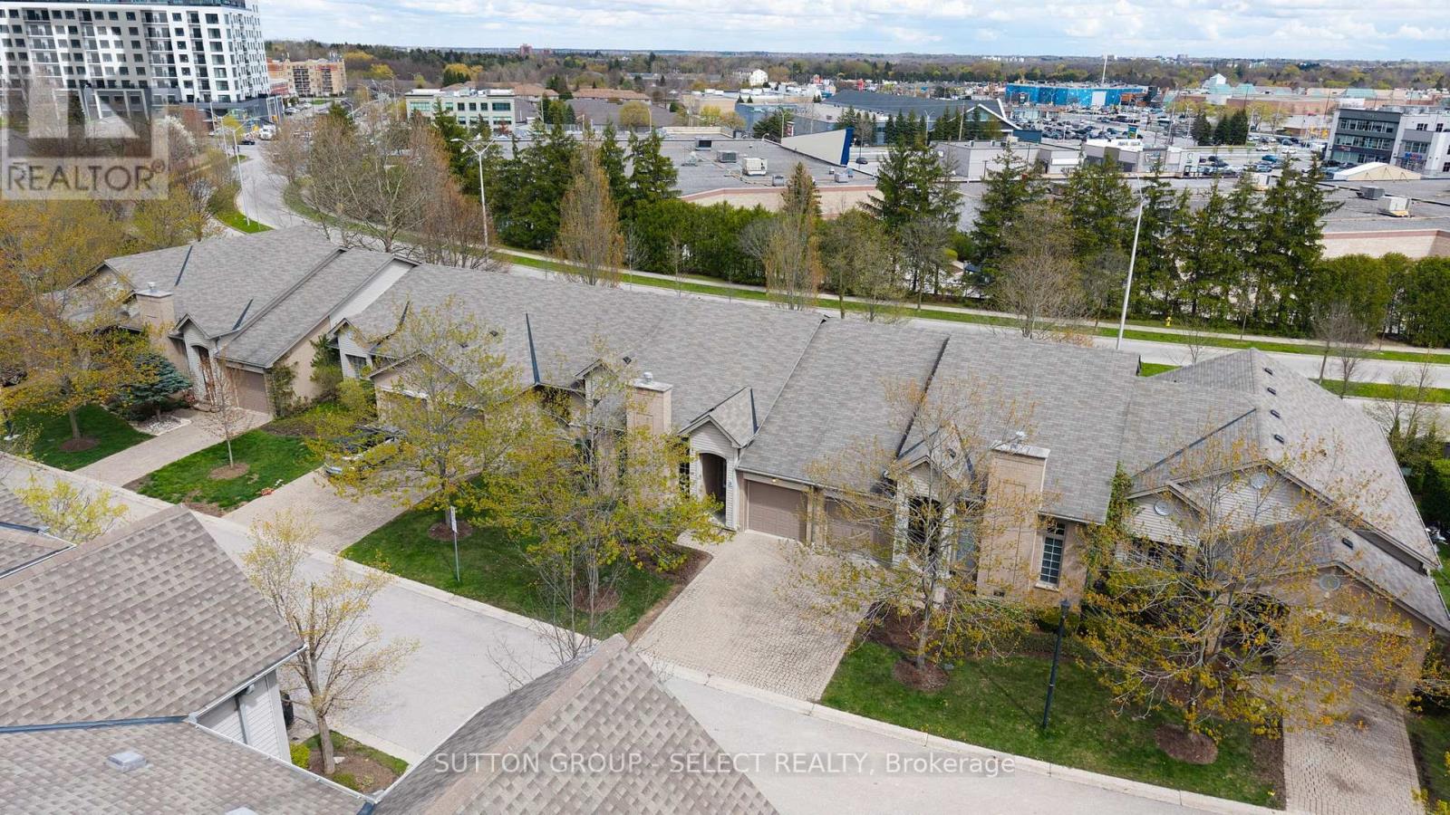 #5 270 NORTH CENTRE ROAD - 36