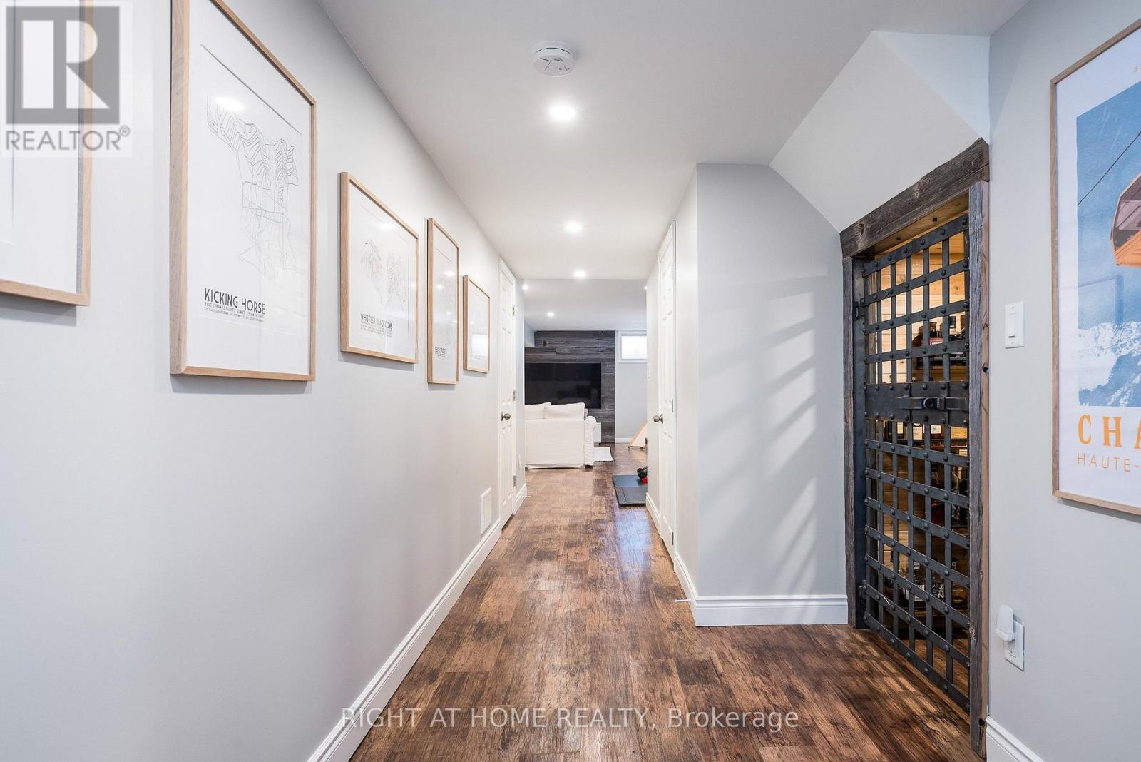 98 GARBUTT CRESCENT - 36