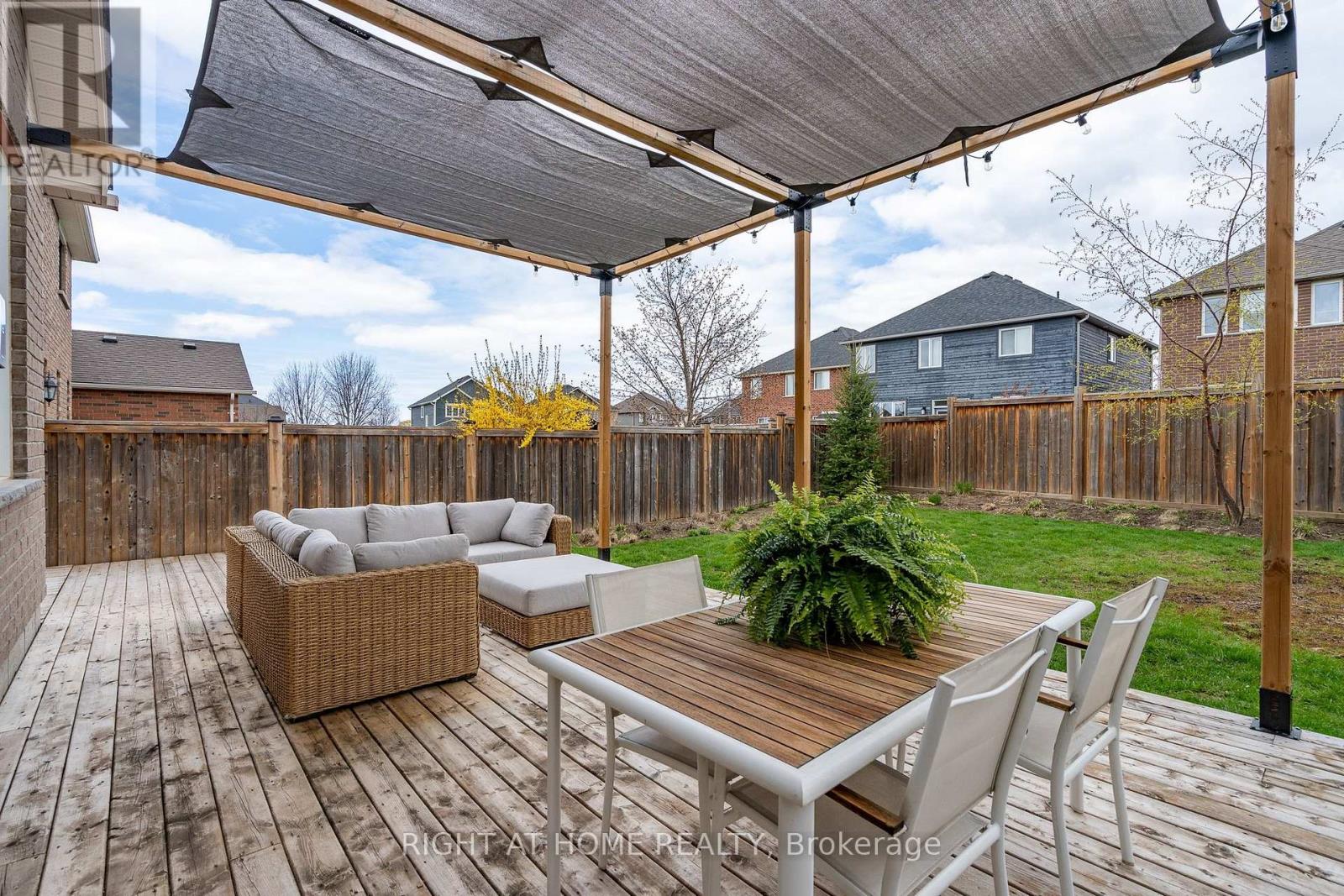 98 GARBUTT CRESCENT - 48