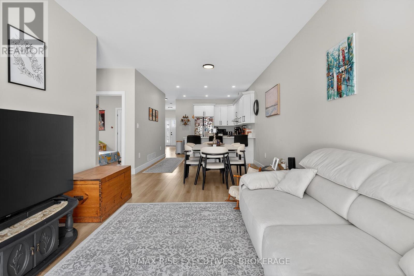 51 POTTER DRIVE - 22