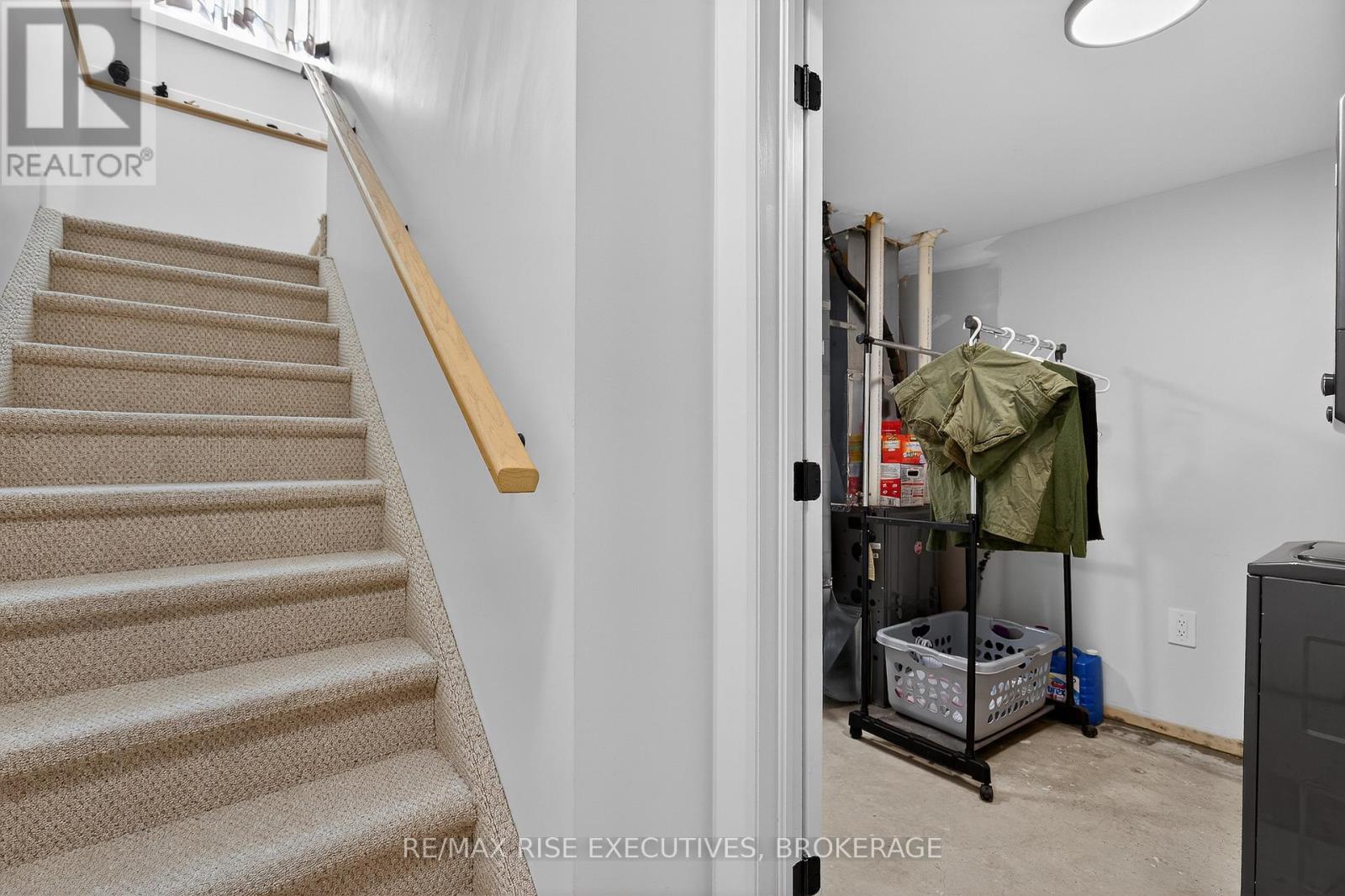 51 POTTER DRIVE - 33