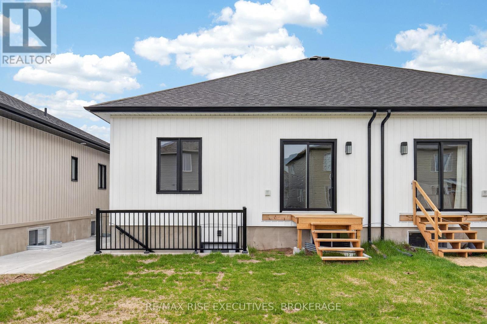51 POTTER DRIVE - 4