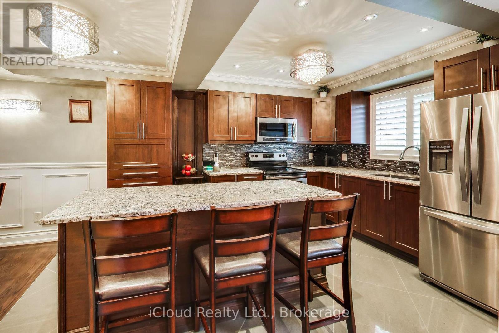 29 PUMFREY CRESCENT - 11