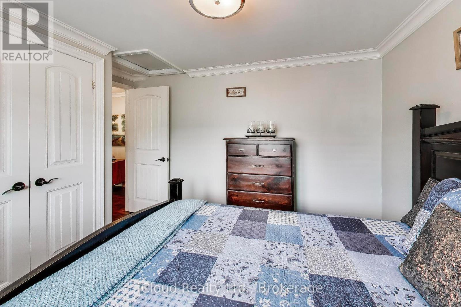 29 PUMFREY CRESCENT - 24