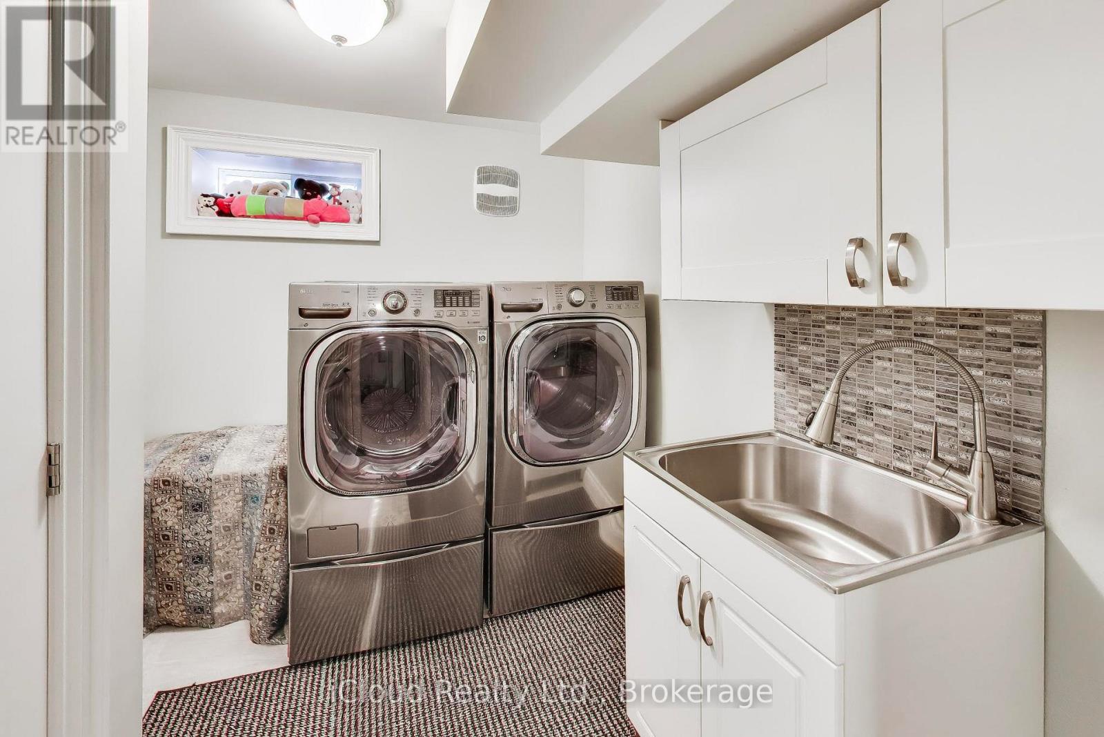 29 PUMFREY CRESCENT - 30