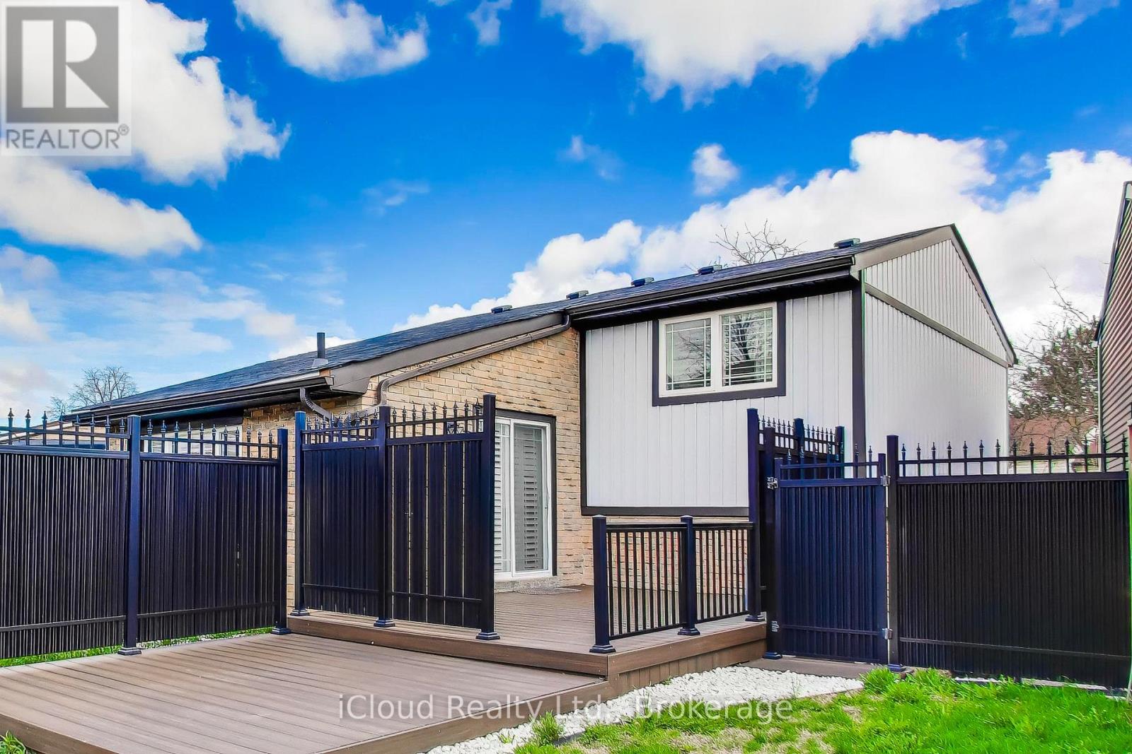29 PUMFREY CRESCENT - 34