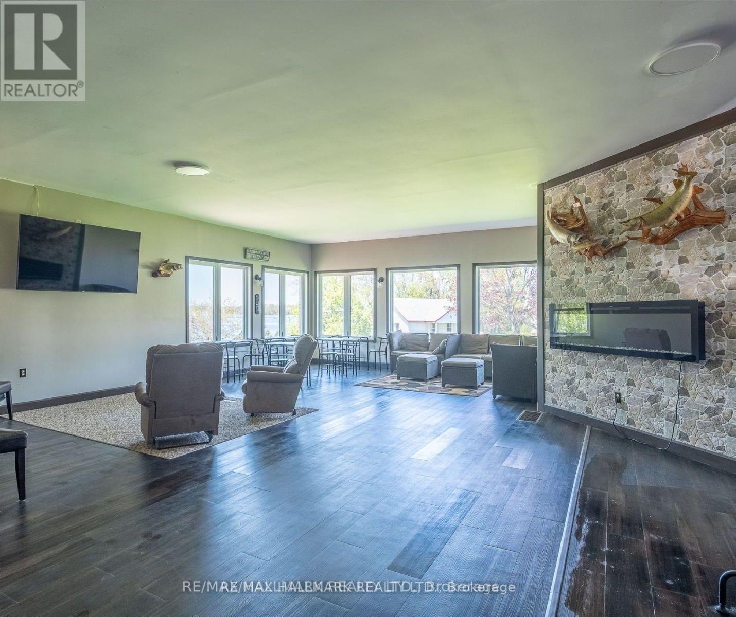 #108 449 ISLAND VIEW ROAD - 18