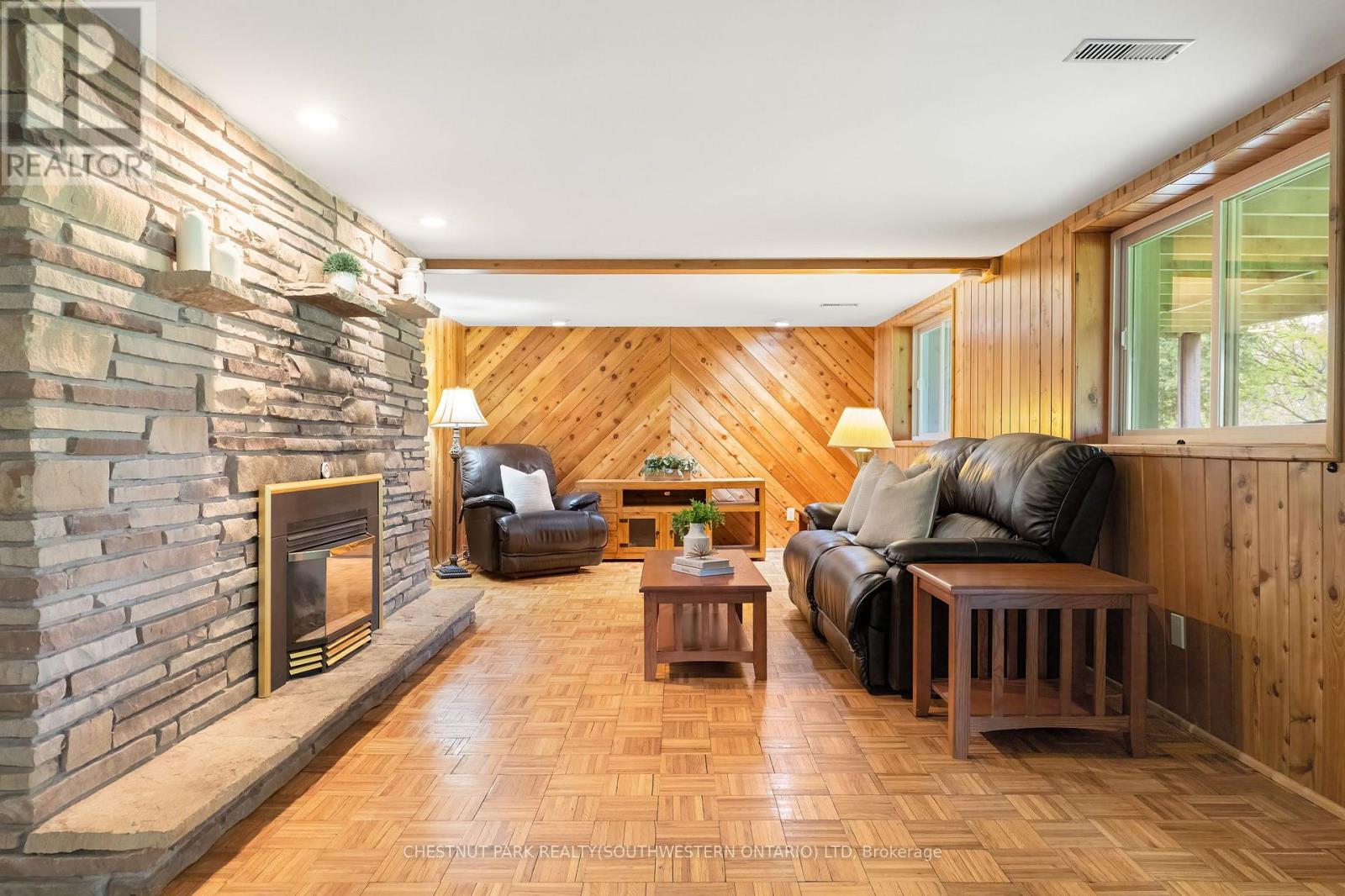 24 GRAND HILL DRIVE - 22