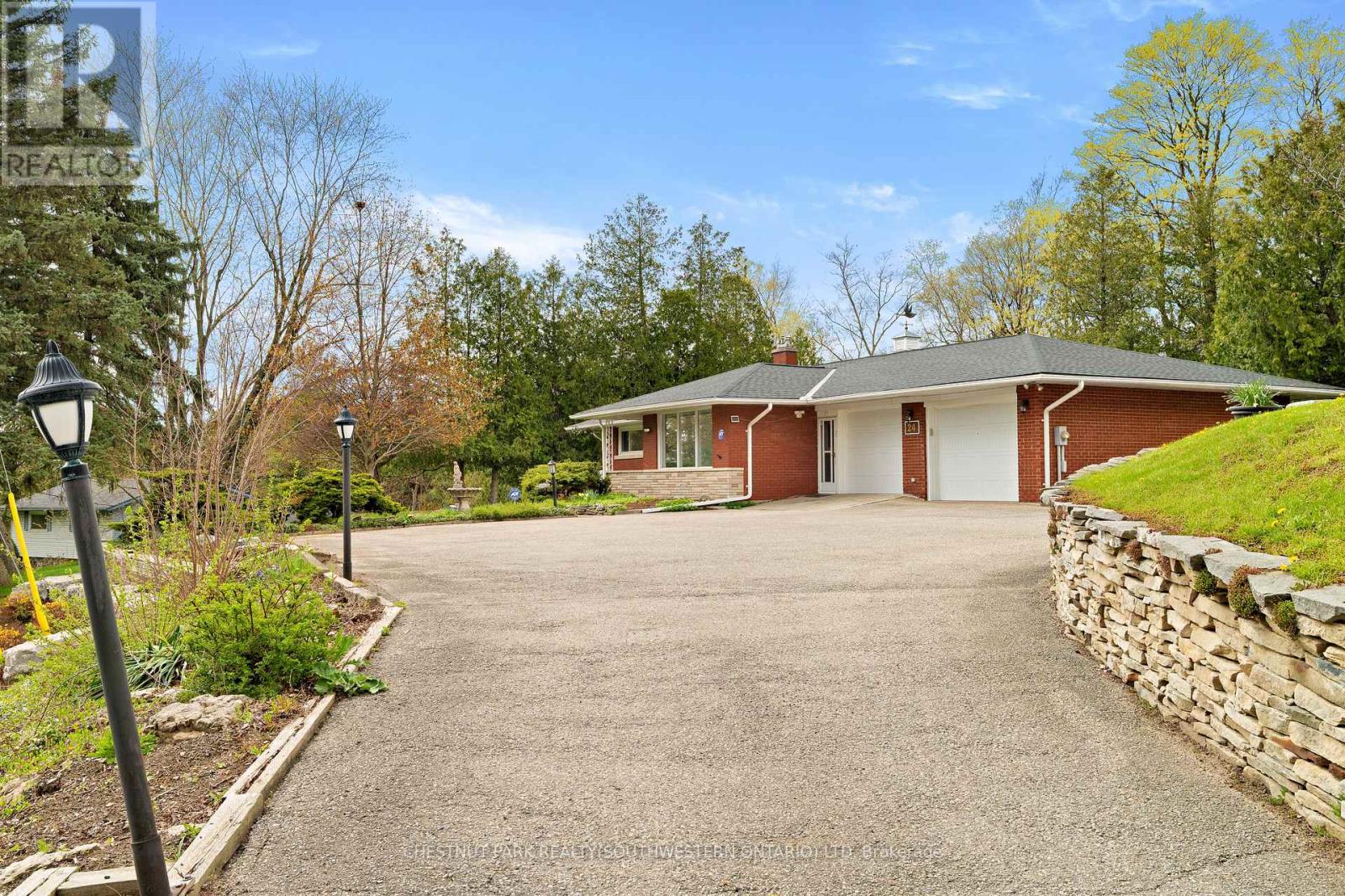24 GRAND HILL DRIVE - 3