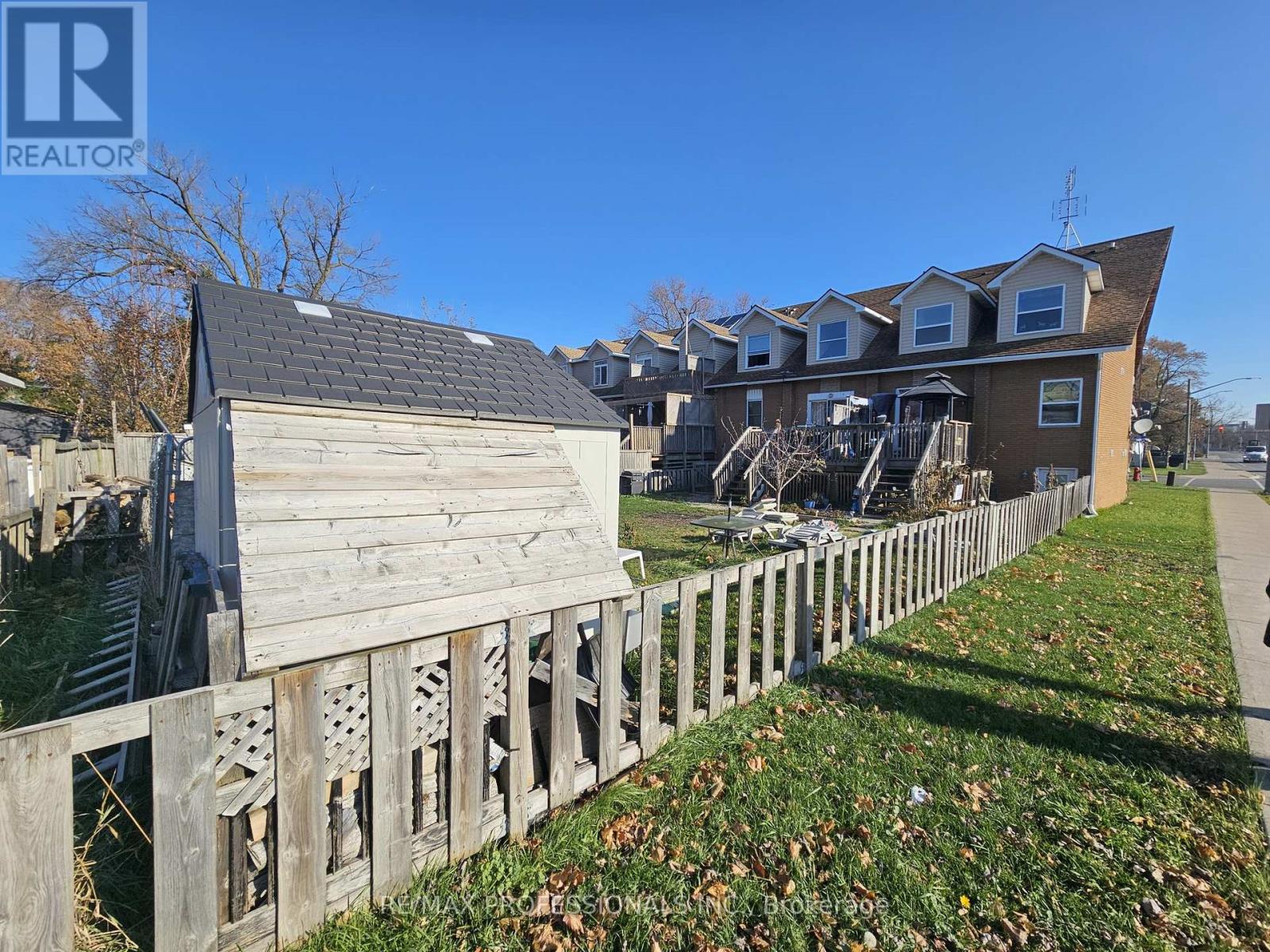 12 ERIE STREET - 4
