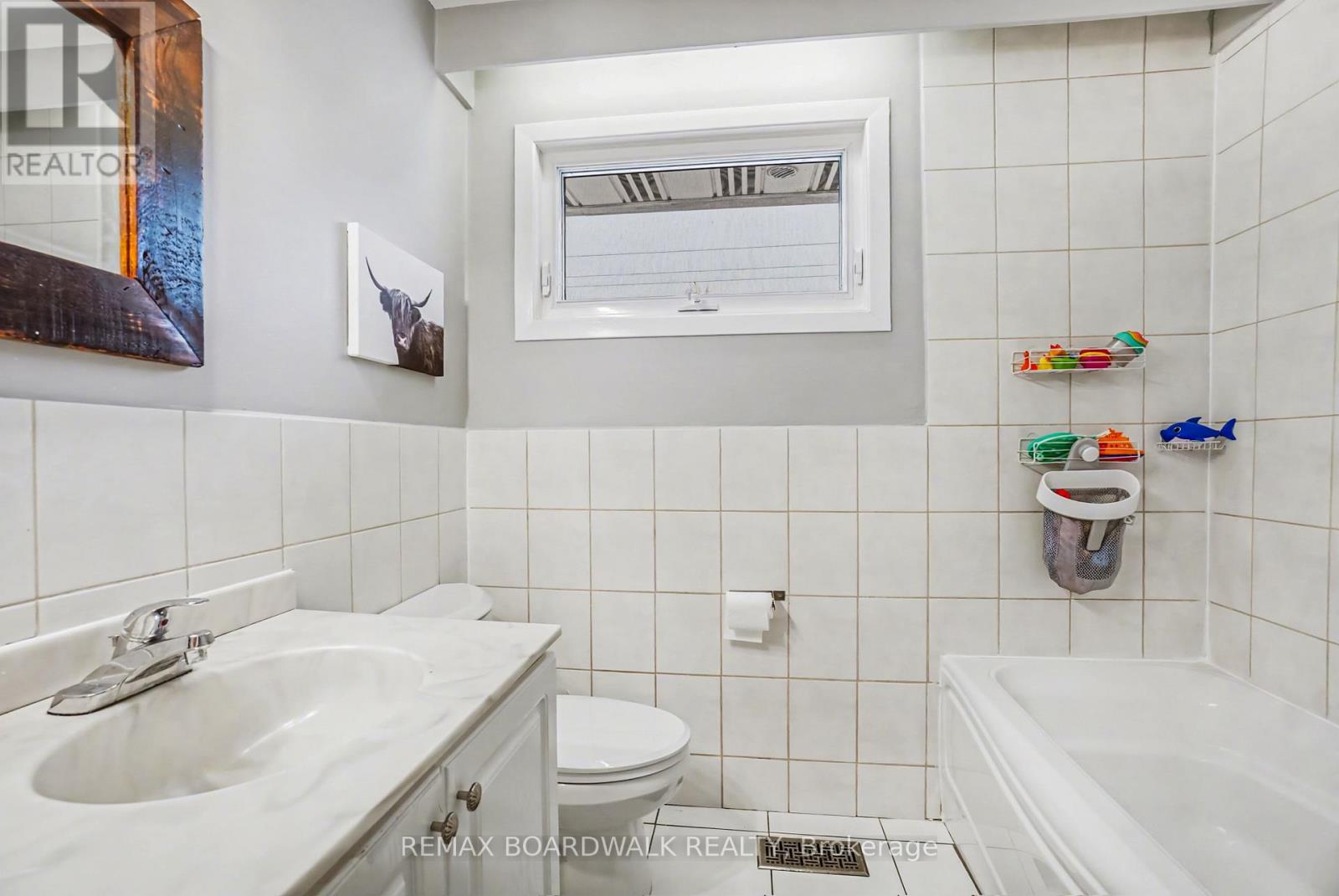 1500 DU GOLF ROAD - 22