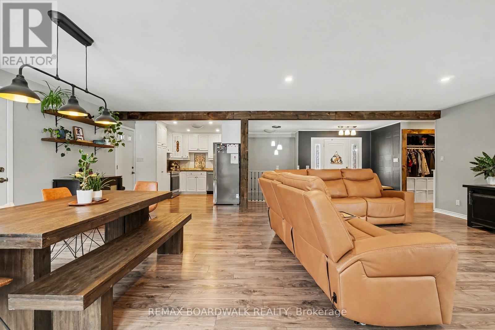 1500 DU GOLF ROAD - 7