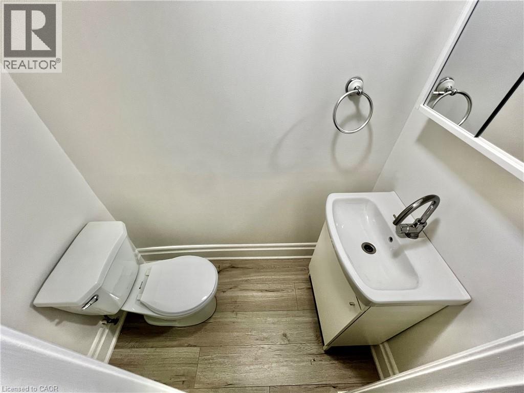 1532 LANCASTER Drive Unit# 41, Oakville, Ontario, L6H2Z3 — Photo 35