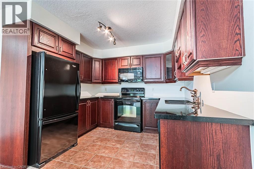 110 ACTIVA Avenue Unit# D21, Kitchener, Ontario, N2E4K4 — Photo 10