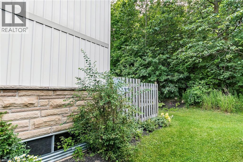 110 ACTIVA Avenue Unit# D21, Kitchener, Ontario, N2E4K4 — Photo 33