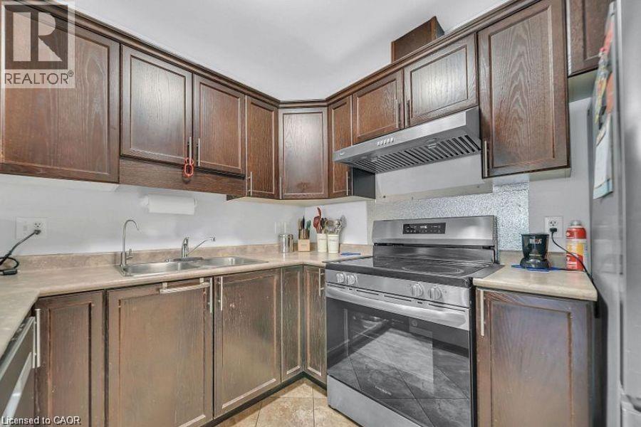 975 STRASBURG Road Unit# 7, Kitchener, Ontario, N2E0A8 — Photo 12
