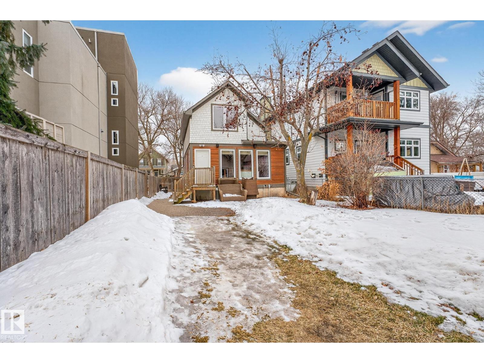 11343 67 ST NW, Edmonton