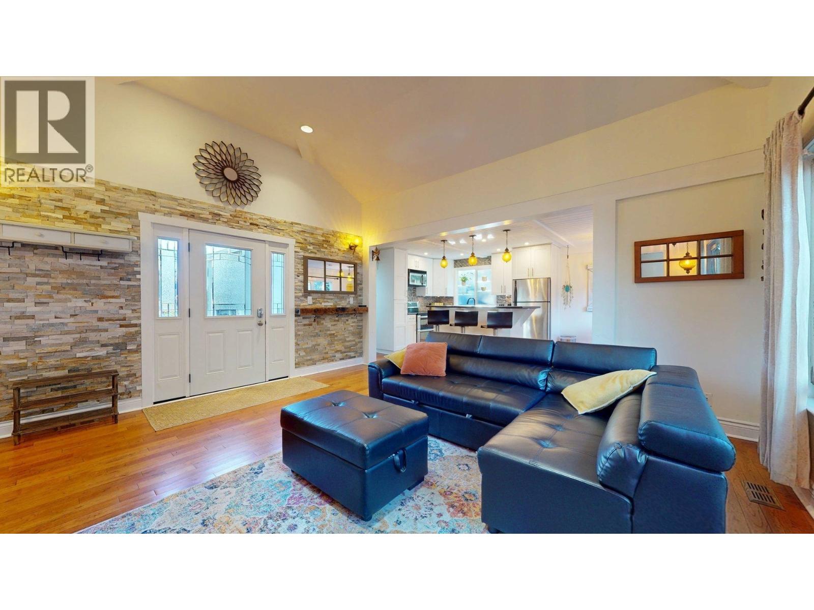 1110 LARAMEE ROAD, Squamish