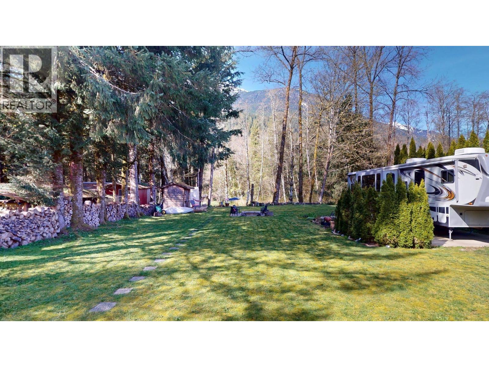 1110 LARAMEE ROAD, Squamish