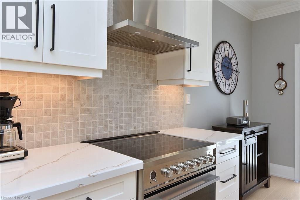 49 RIVEROAKS Drive, Mount Hope, Ontario, L0R1W0 — Photo 9