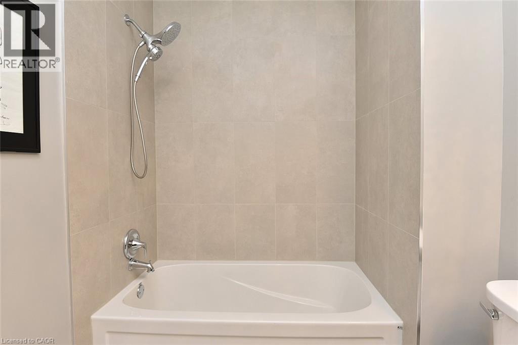 49 RIVEROAKS Drive, Mount Hope, Ontario, L0R1W0 — Photo 20
