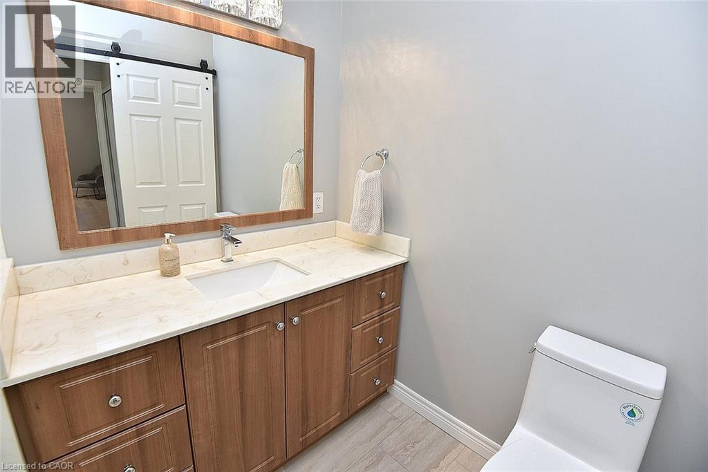 49 RIVEROAKS Drive, Mount Hope, Ontario, L0R1W0 — Photo 17
