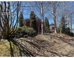 58 Forest Road thumbnail 3