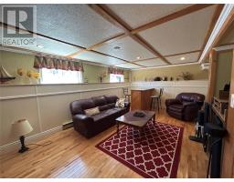 58 Forest Road thumbnail 31