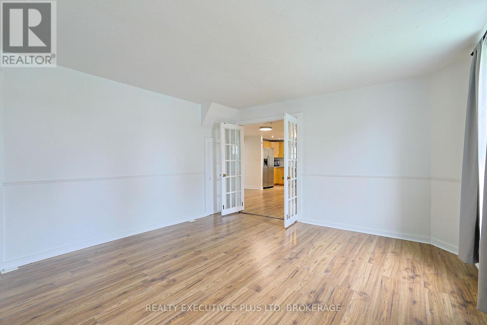 15 CHESTNUT STREET E - 14