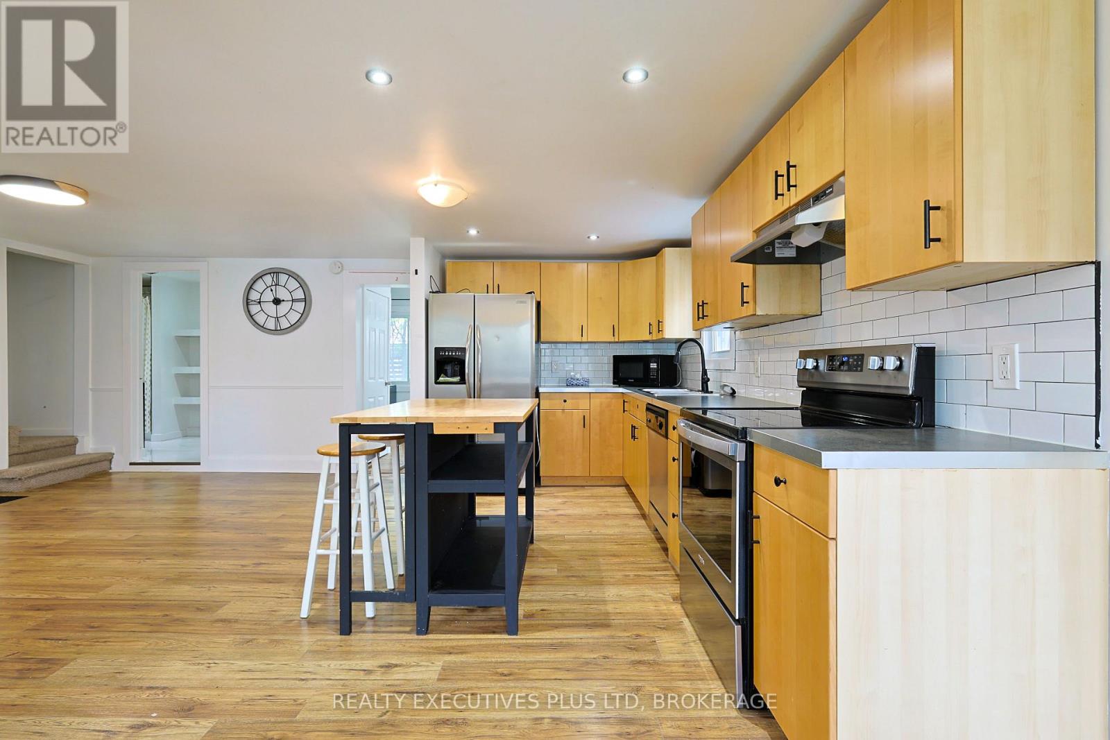 15 CHESTNUT STREET E - 20