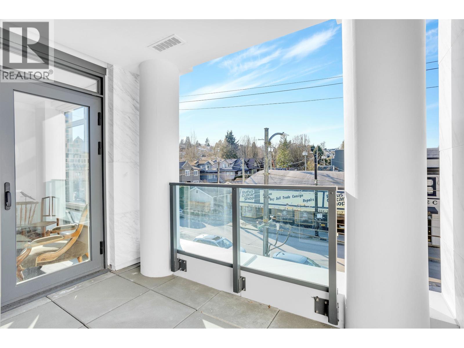 307 3668 W 10TH AVENUE, Vancouver