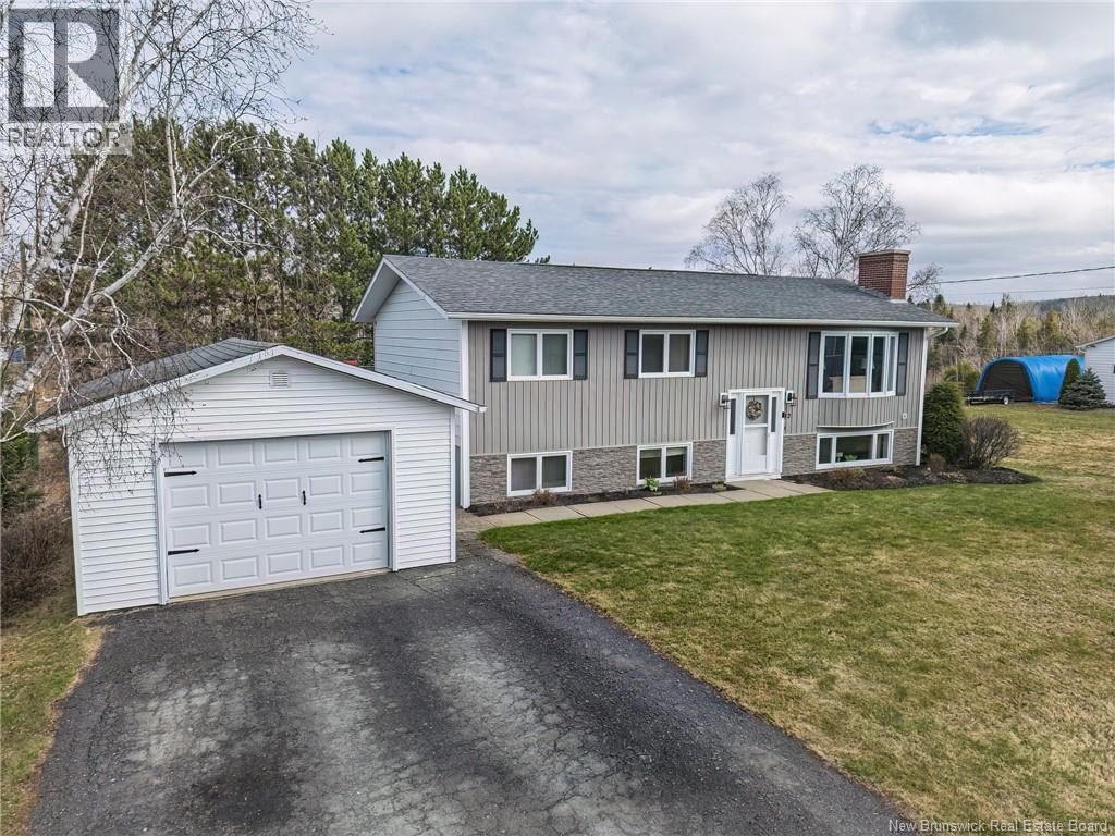 92 Hillcrest Drive - 1