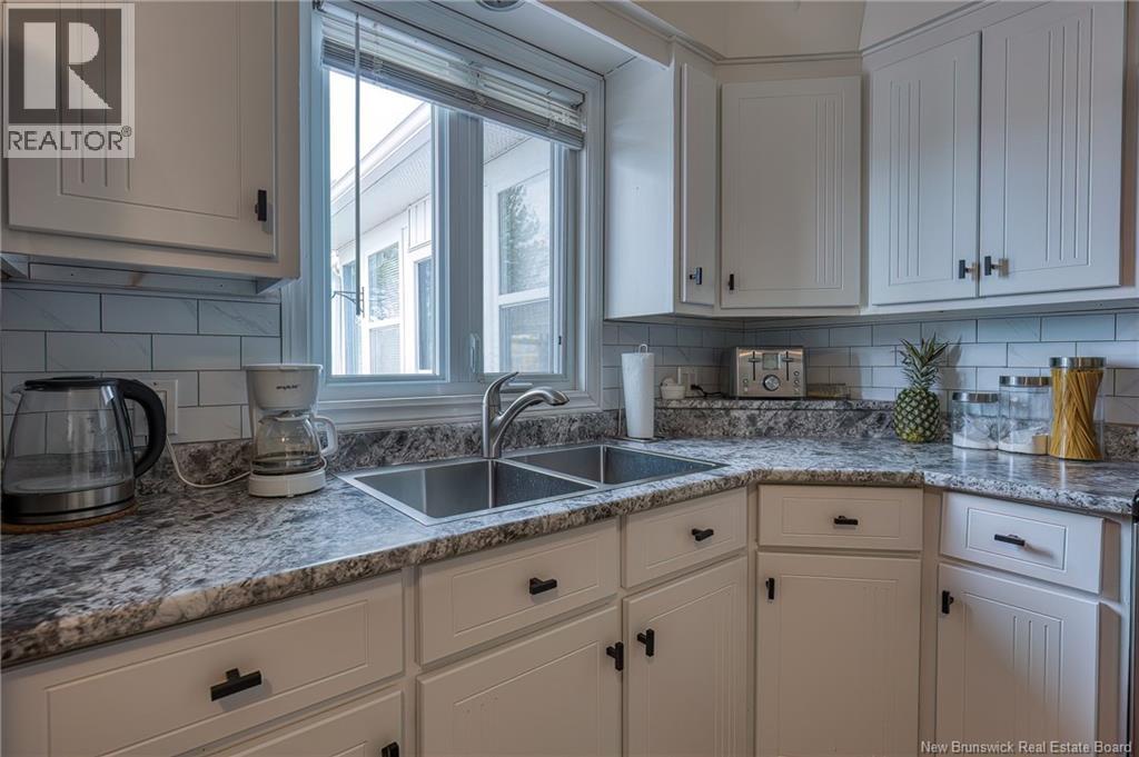 92 Hillcrest Drive - 14