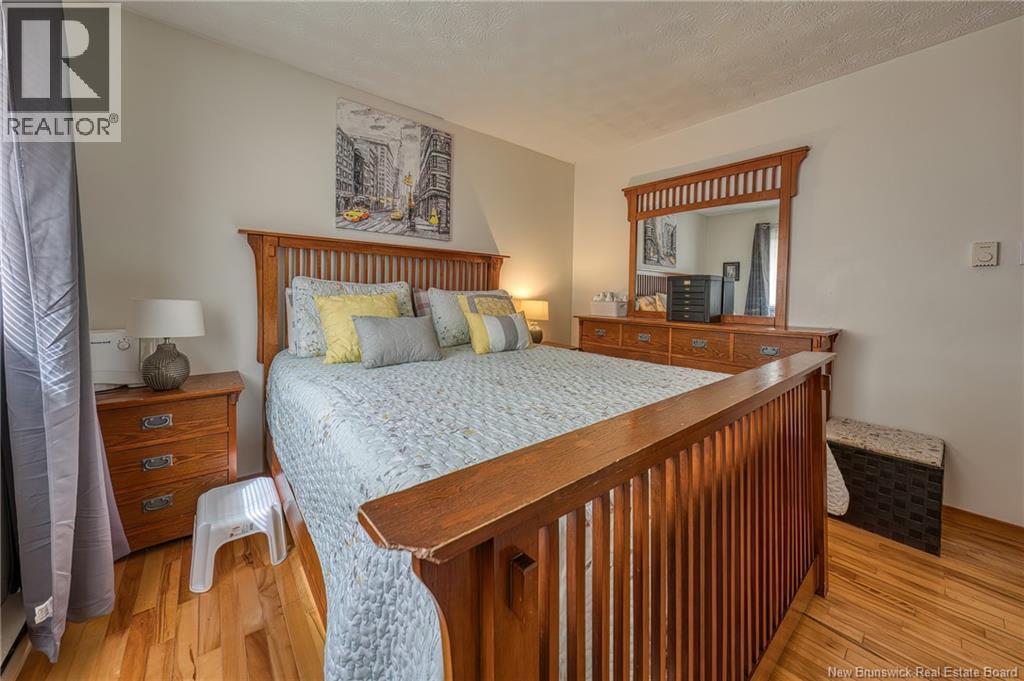92 Hillcrest Drive - 33
