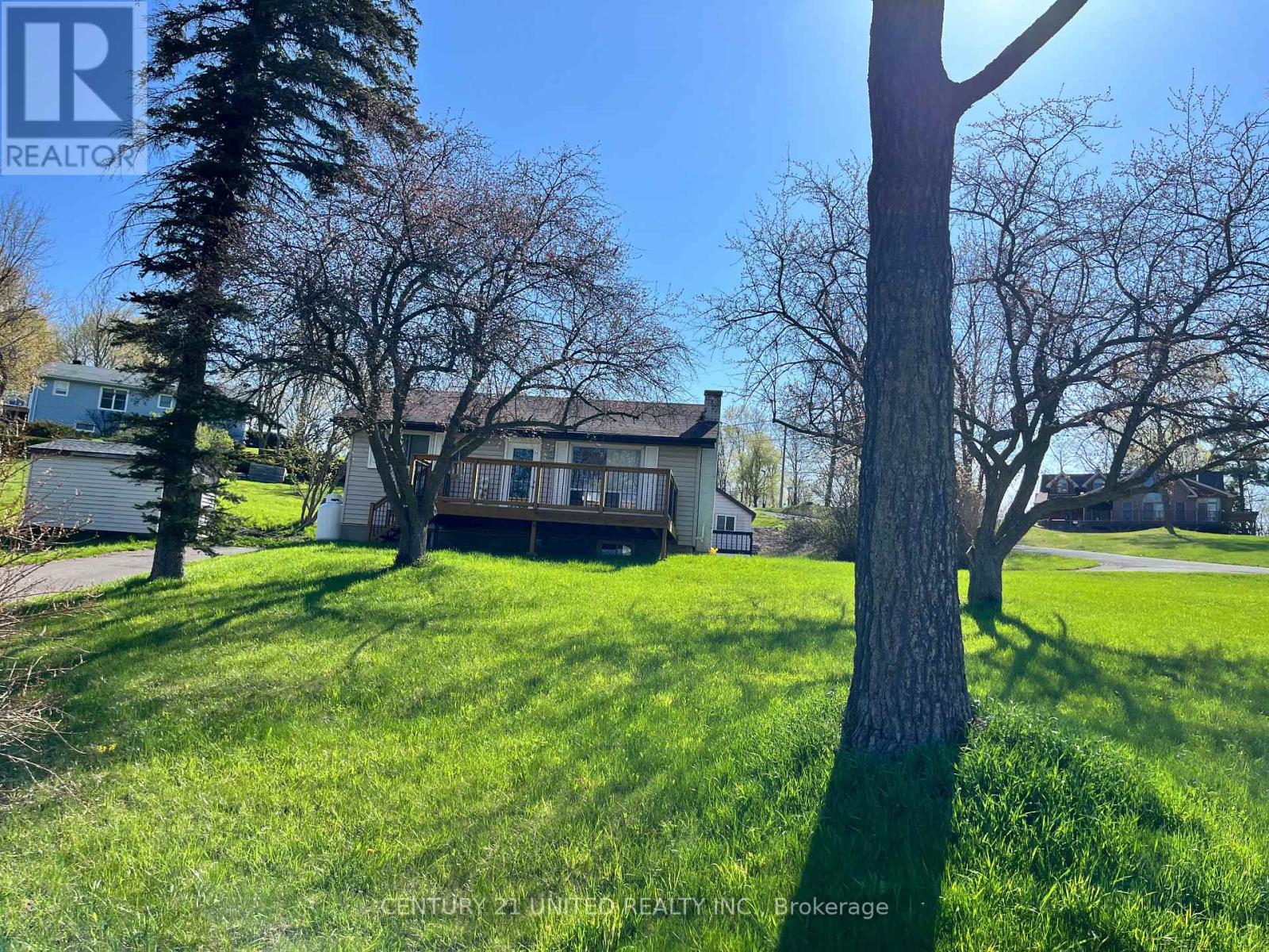 345 VICTORIA STREET - 4
