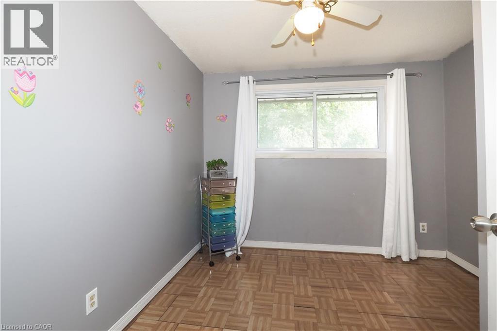 10 BALFOUR Crescent, Kitchener, Ontario, N2C1Z5 — Photo 22