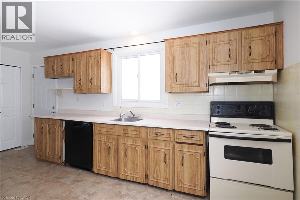 10 BALFOUR Crescent, Kitchener, Ontario, N2C1Z5 — Photo 12