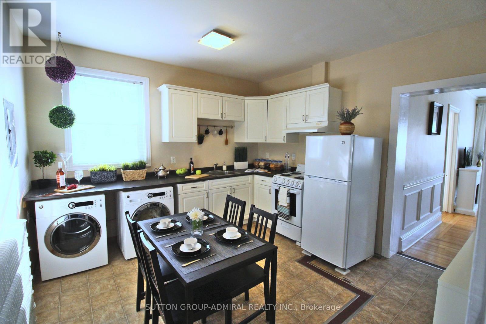 164 WENTWORTH STREET S - 20