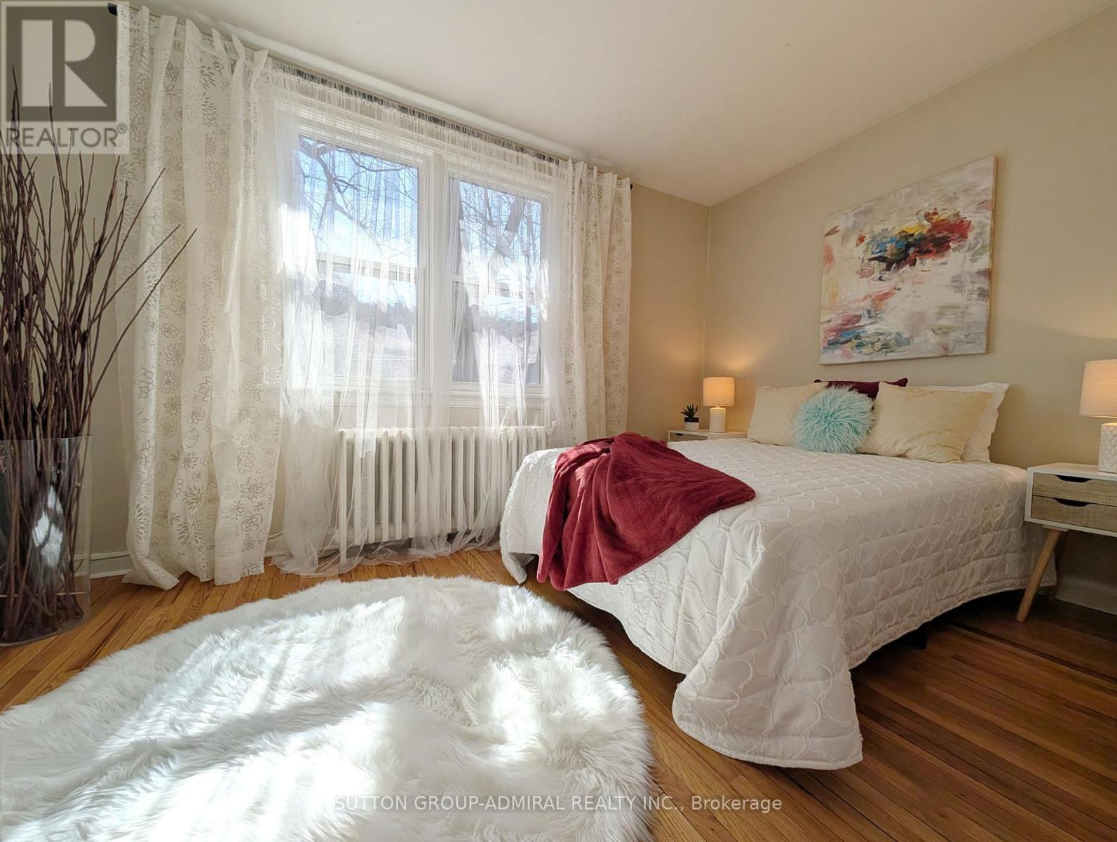 164 WENTWORTH STREET S - 4