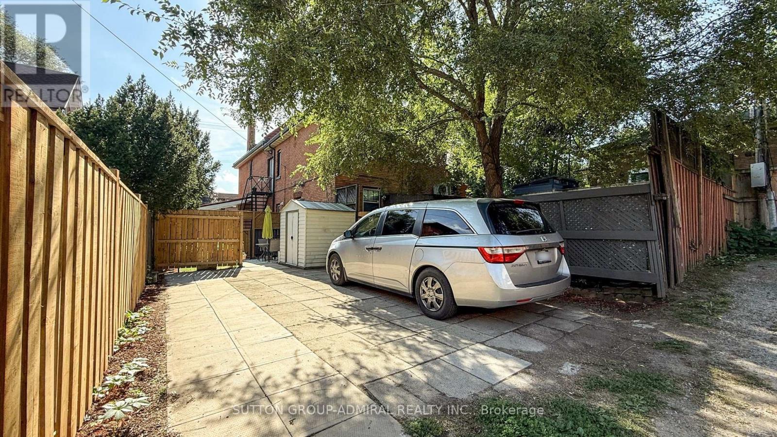 164 WENTWORTH STREET S - 32