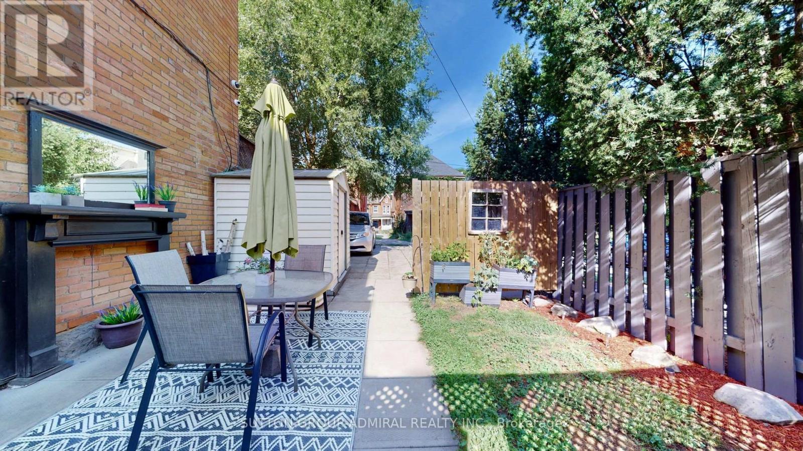 164 WENTWORTH STREET S - 39